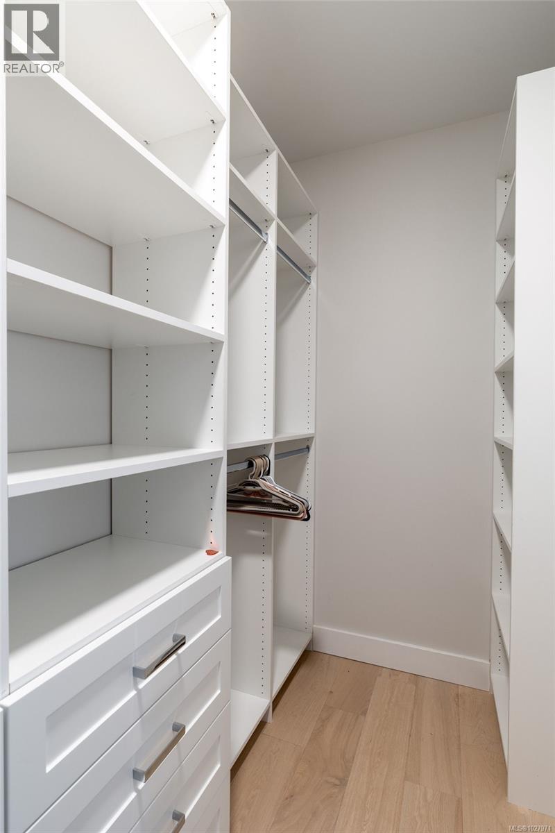 1155 Silver Spray Dr, Sooke