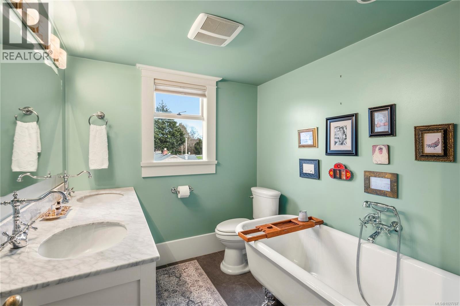  1160 Reynolds Road, Saanich