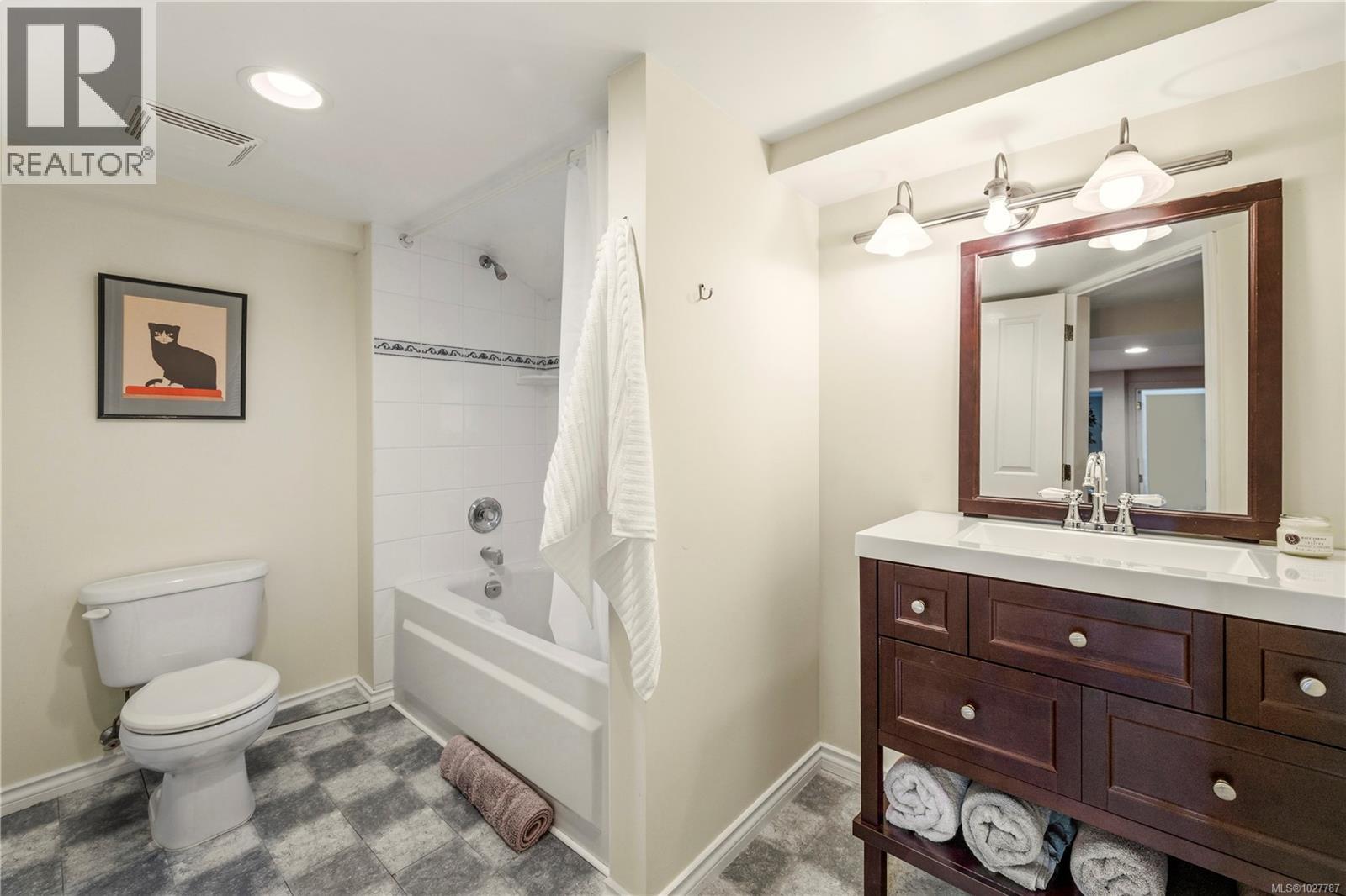  1160 Reynolds Road, Saanich