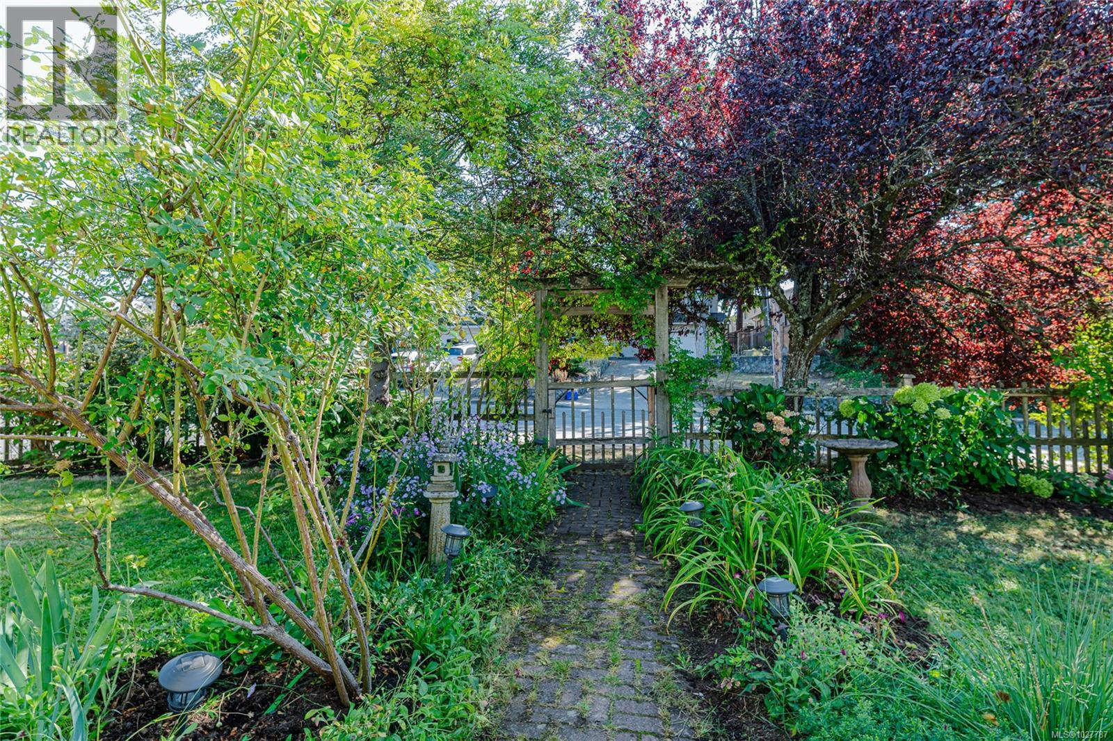  1160 Reynolds Road, Saanich