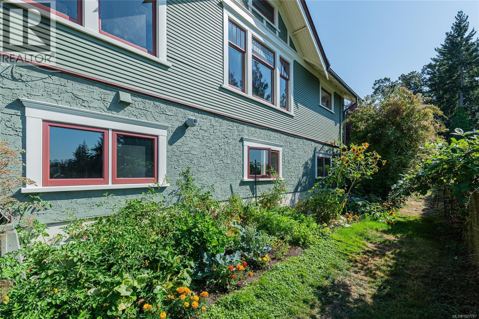  1160 Reynolds Road, Saanich