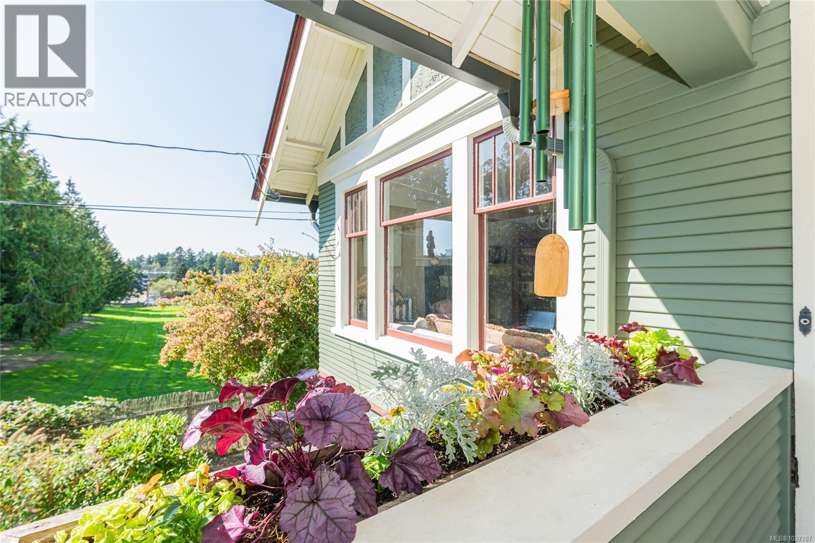  1160 Reynolds Road, Saanich