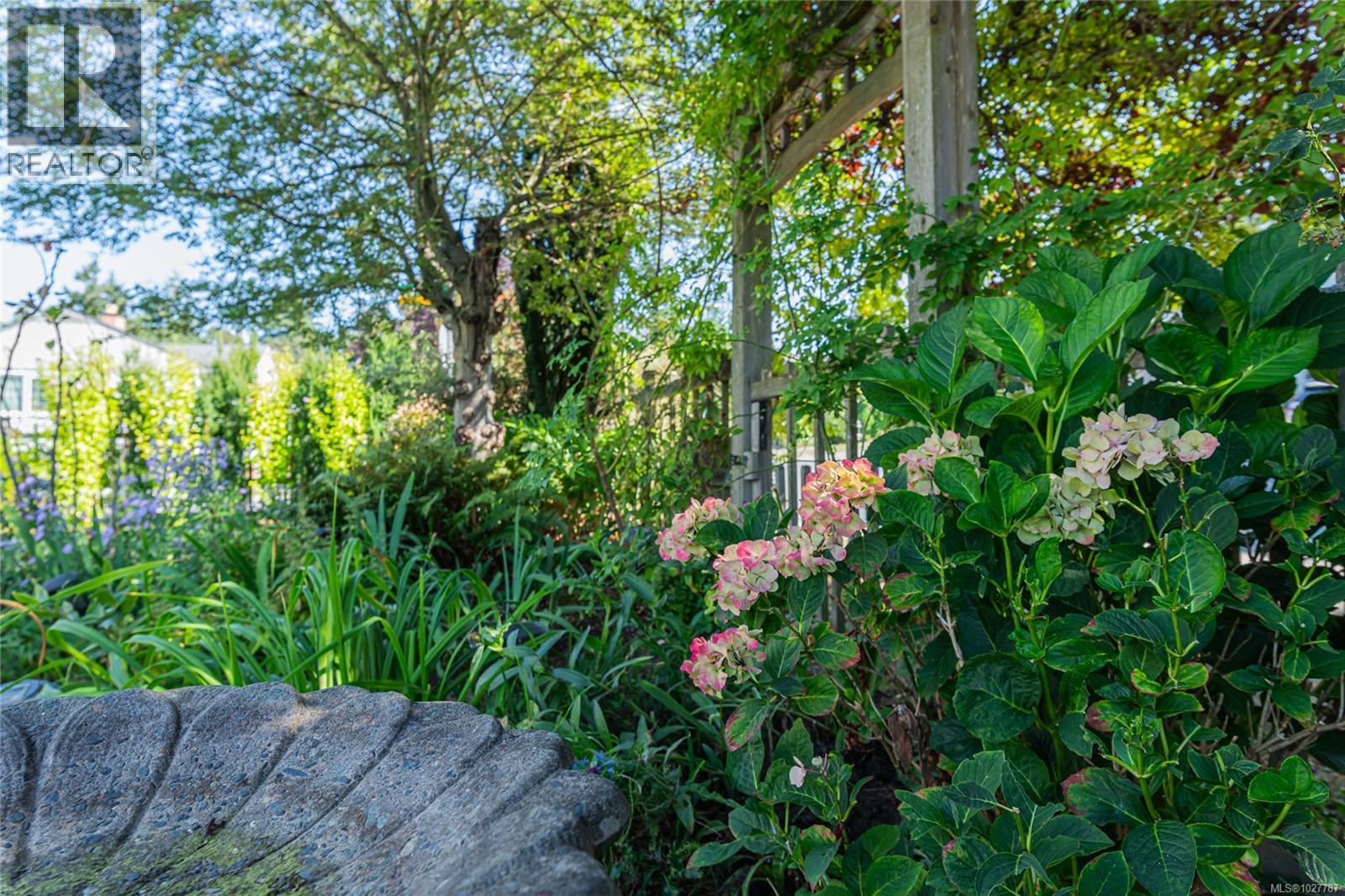  1160 Reynolds Road, Saanich