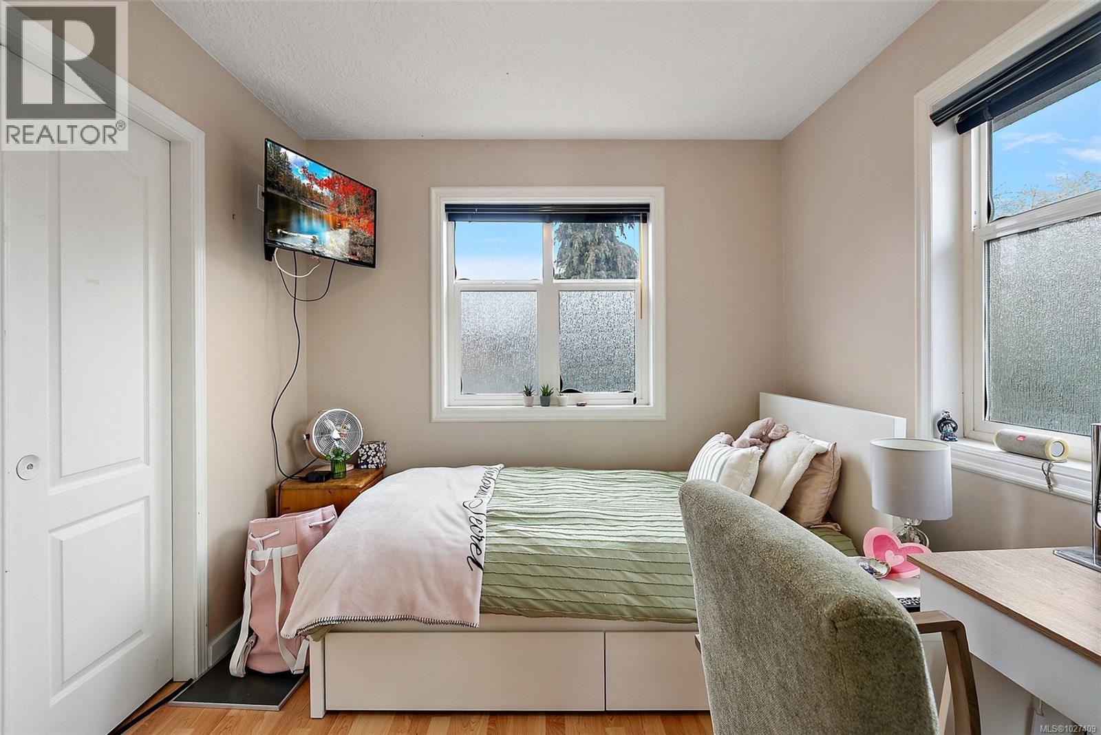  2183 Foul Bay Road, Oak Bay