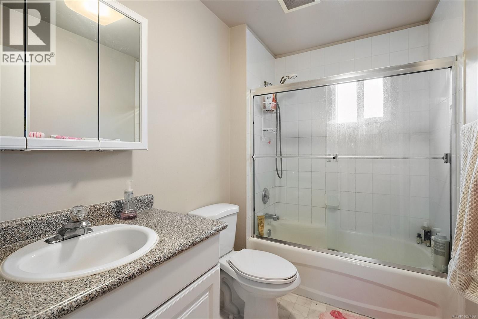  2183 Foul Bay Road, Oak Bay