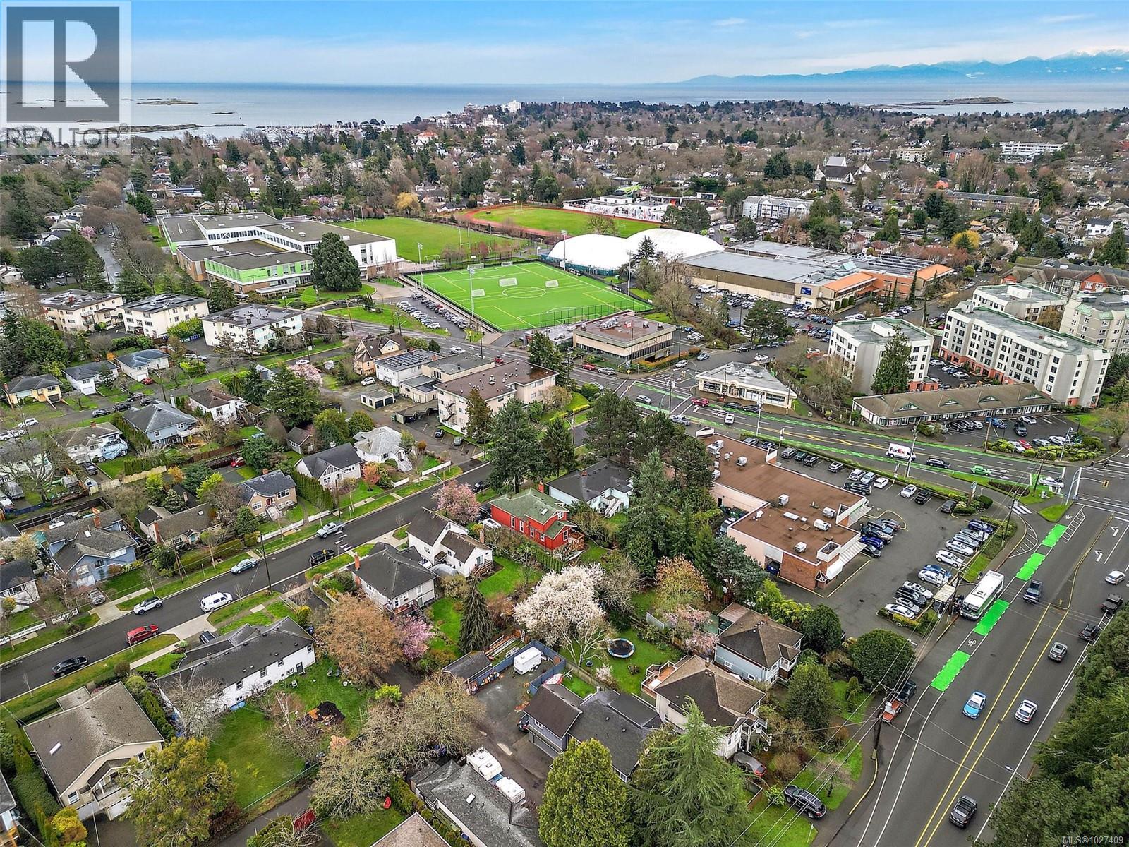  2183 Foul Bay Road, Oak Bay