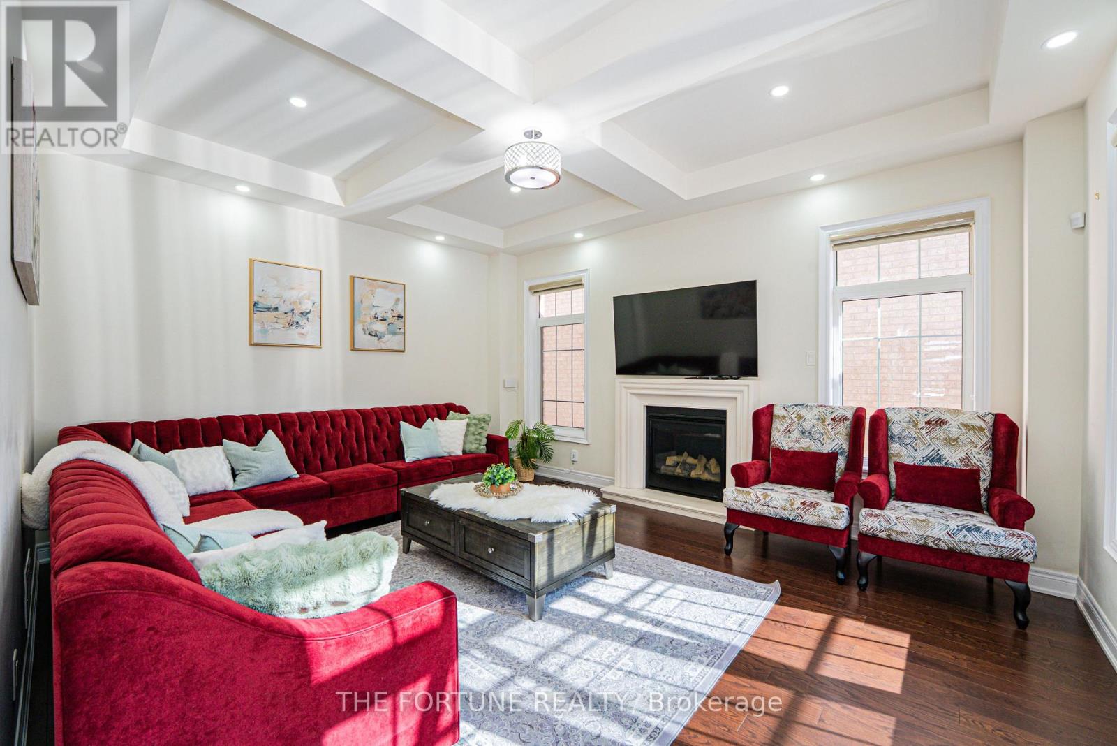 21 LYLE WAY N - 18