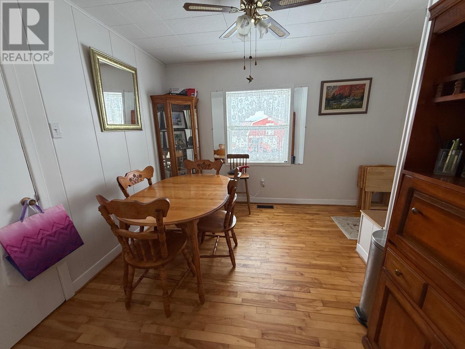 Property 12 of 49 of 396 Highway 208