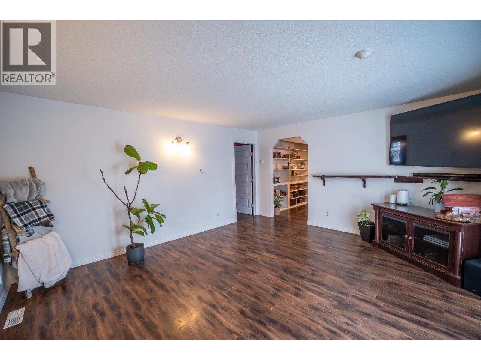 8311 99 AVENUE, Fort St. John