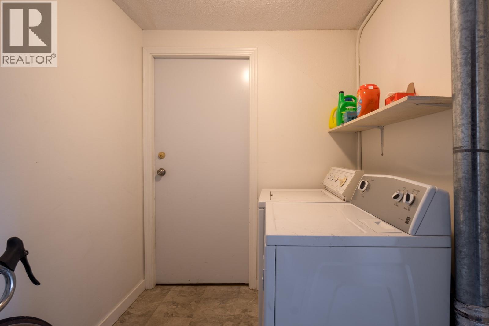  927 Fuller Avenue, Kelowna