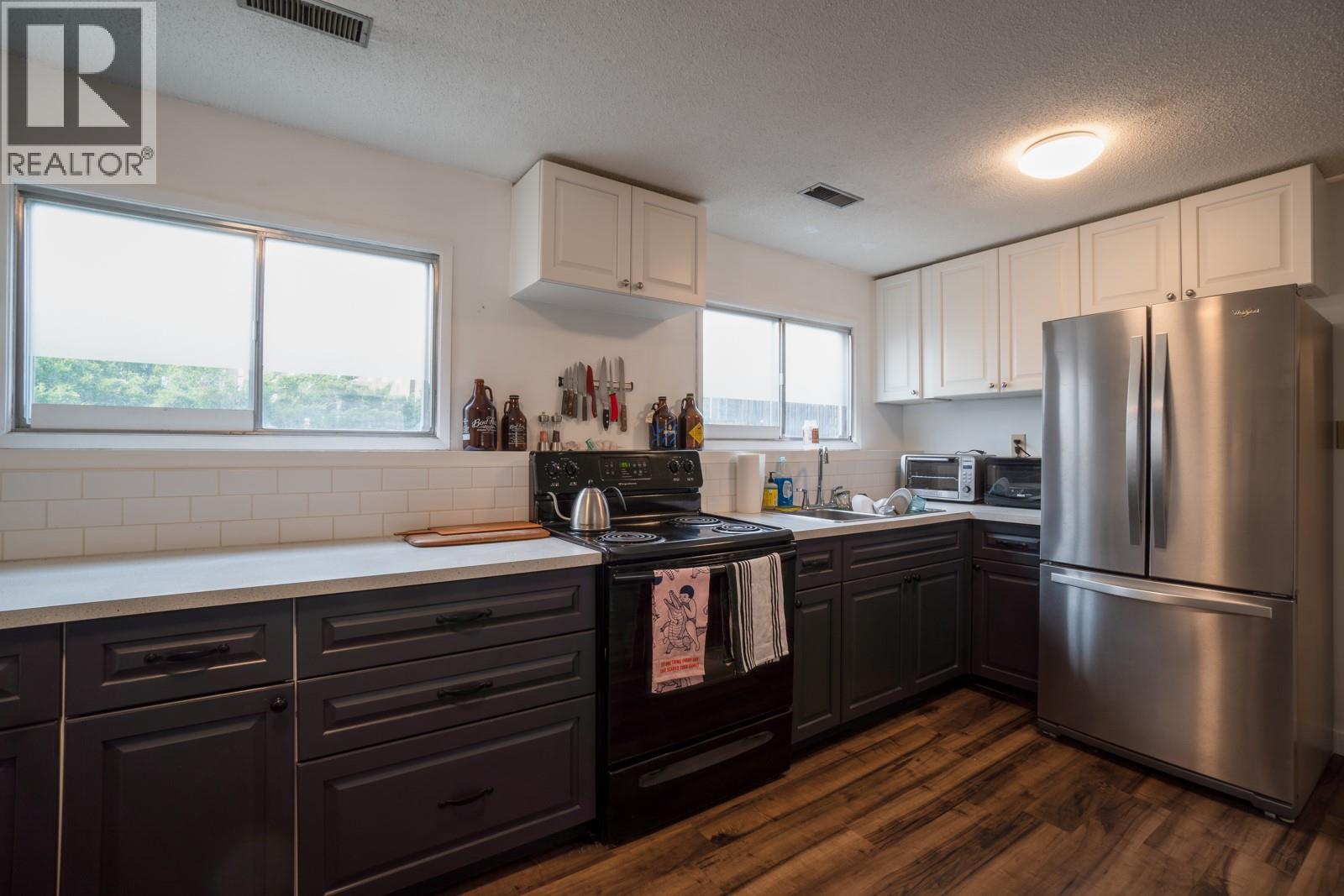  927 Fuller Avenue, Kelowna