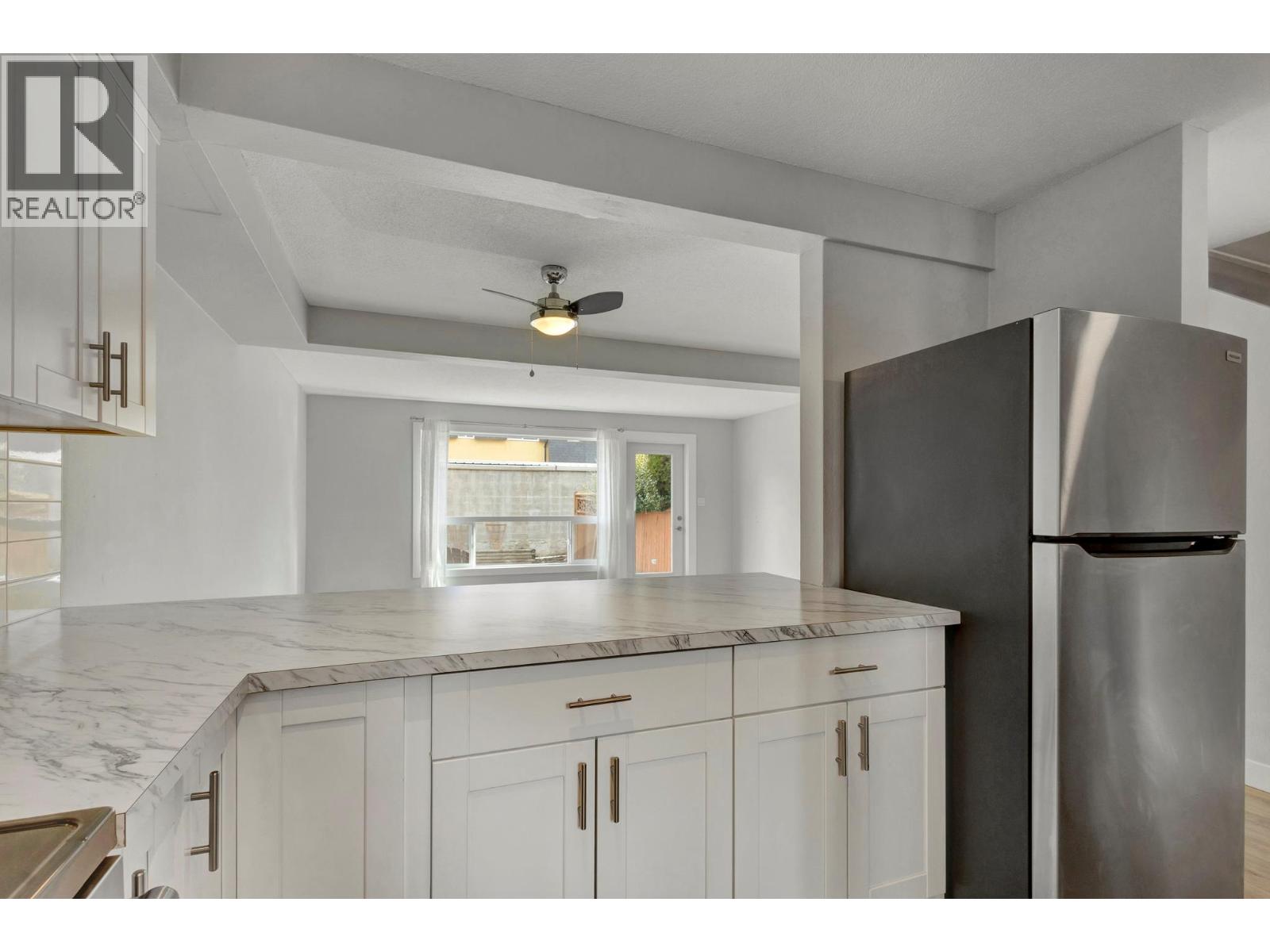 4 1255 Bernard Avenue, Kelowna