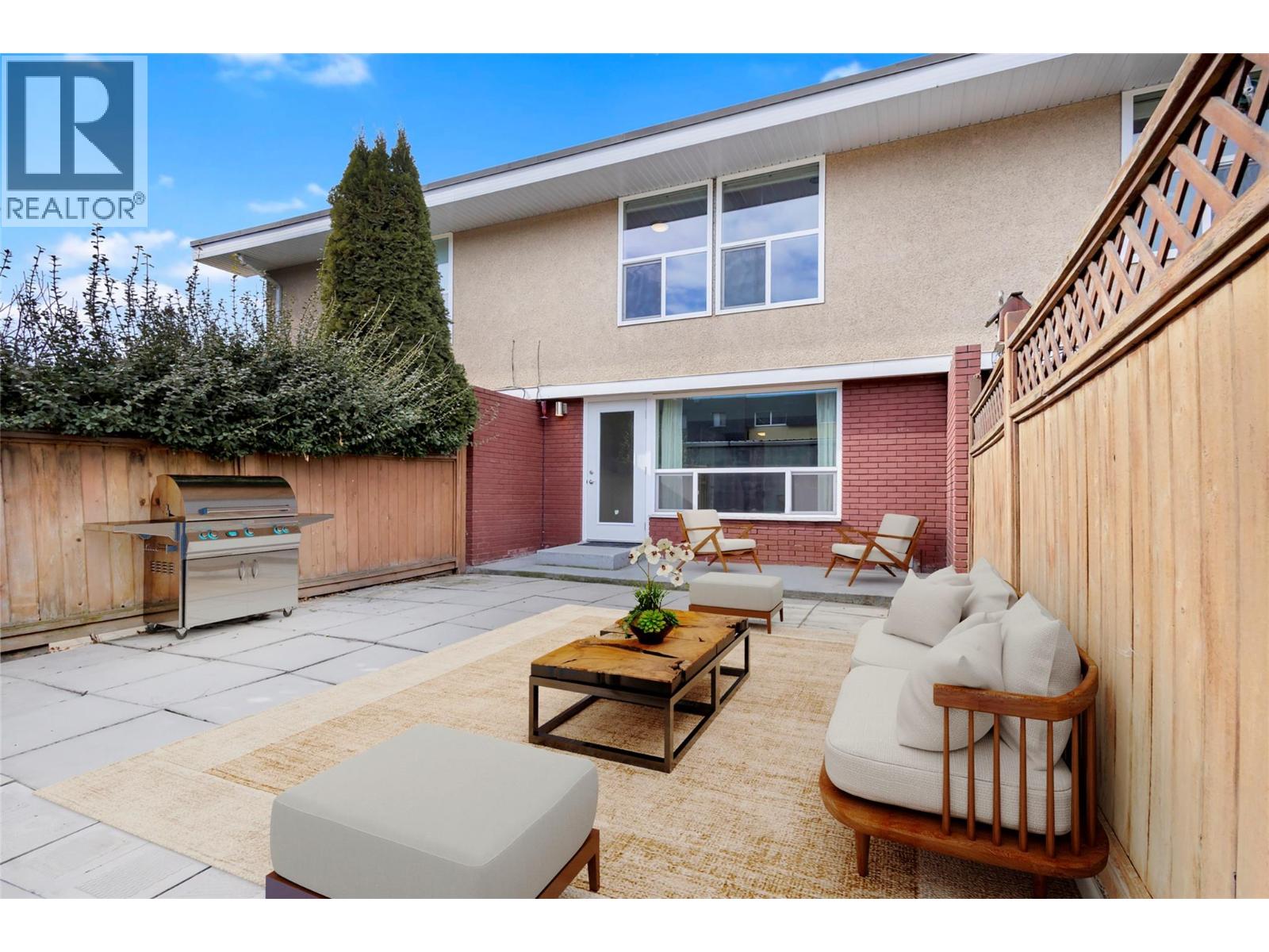 4 1255 Bernard Avenue, Kelowna