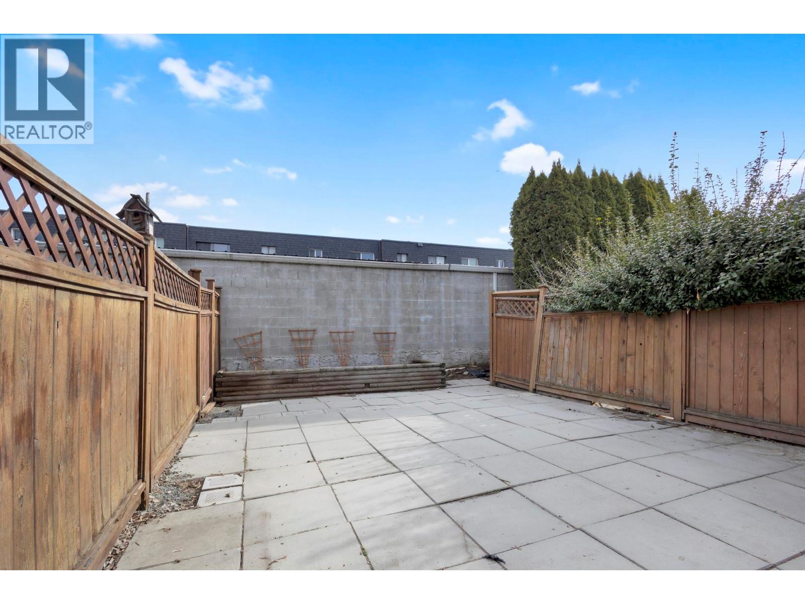 4 1255 Bernard Avenue, Kelowna