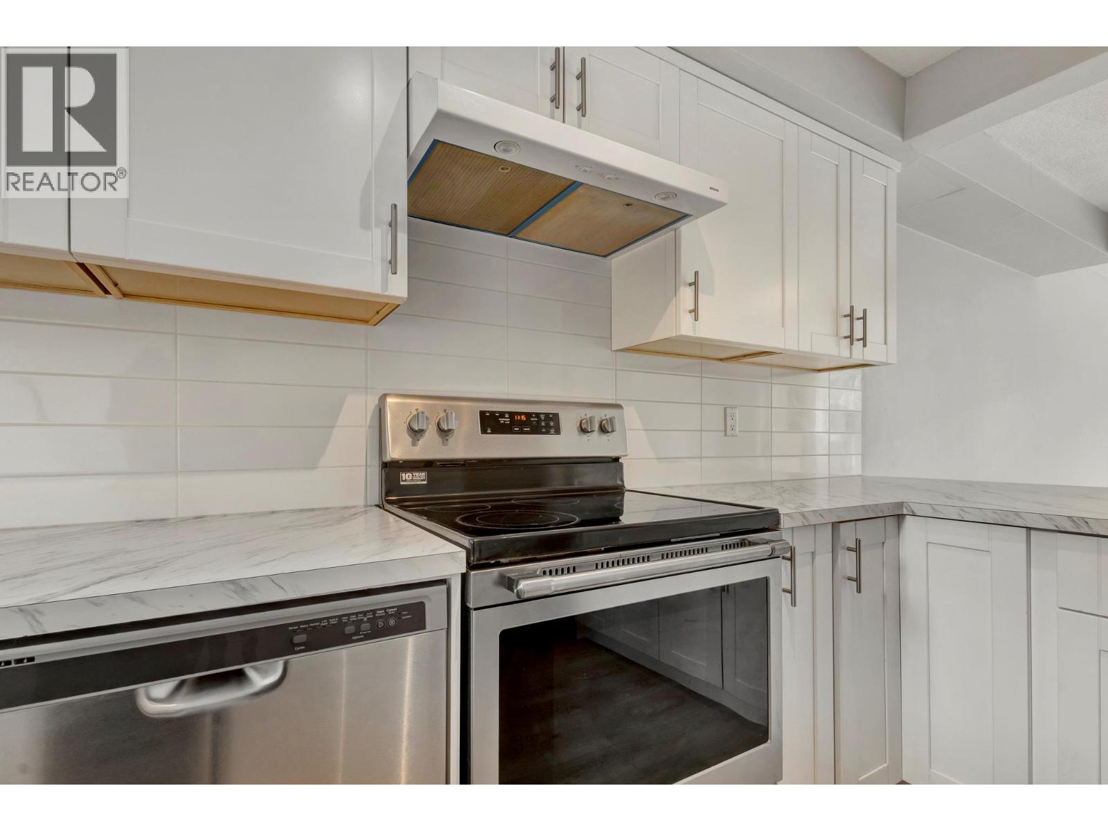 4 1255 Bernard Avenue, Kelowna