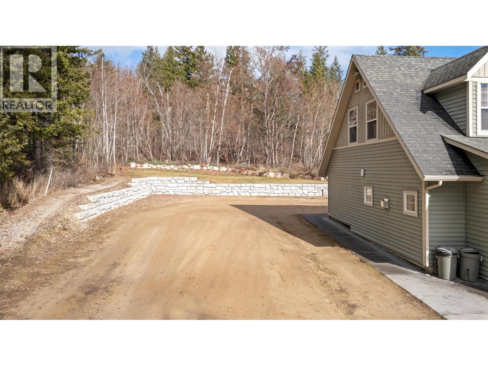  3751 65 Avenue Northwest, Salmon Arm