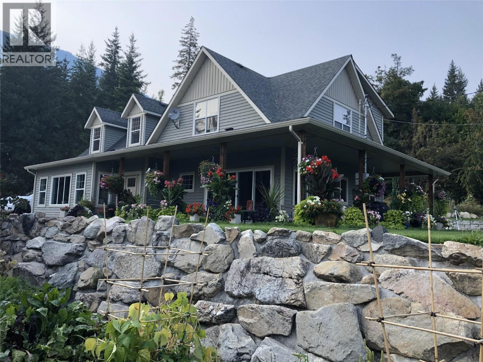  3751 65 Avenue Northwest, Salmon Arm