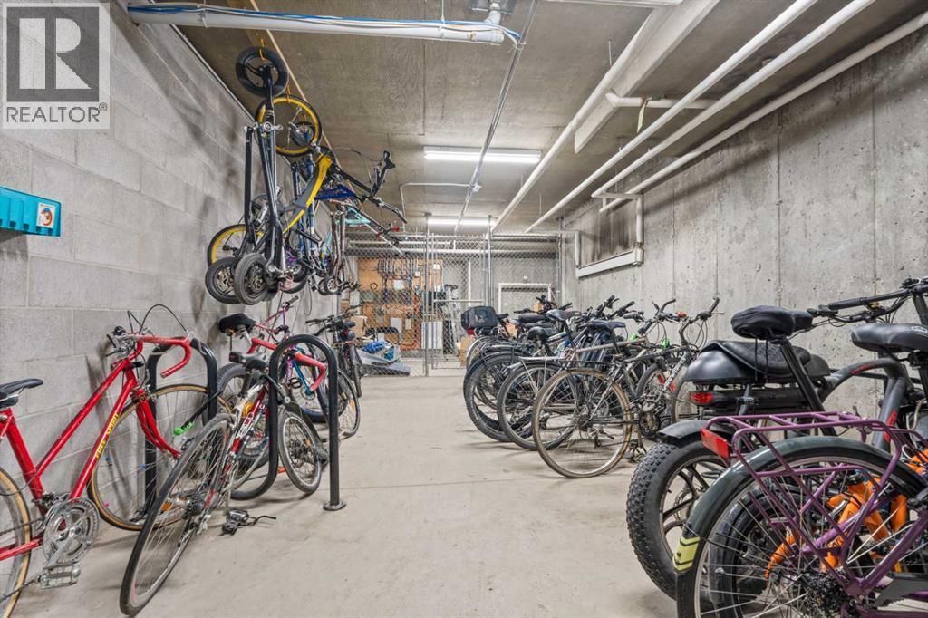 Single Family House for Sale in    Avenue NW Hillhurst Calgary 