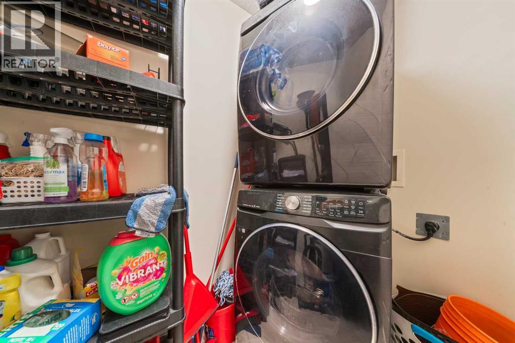 Single Family House for Sale in    Avenue NW Hillhurst Calgary 