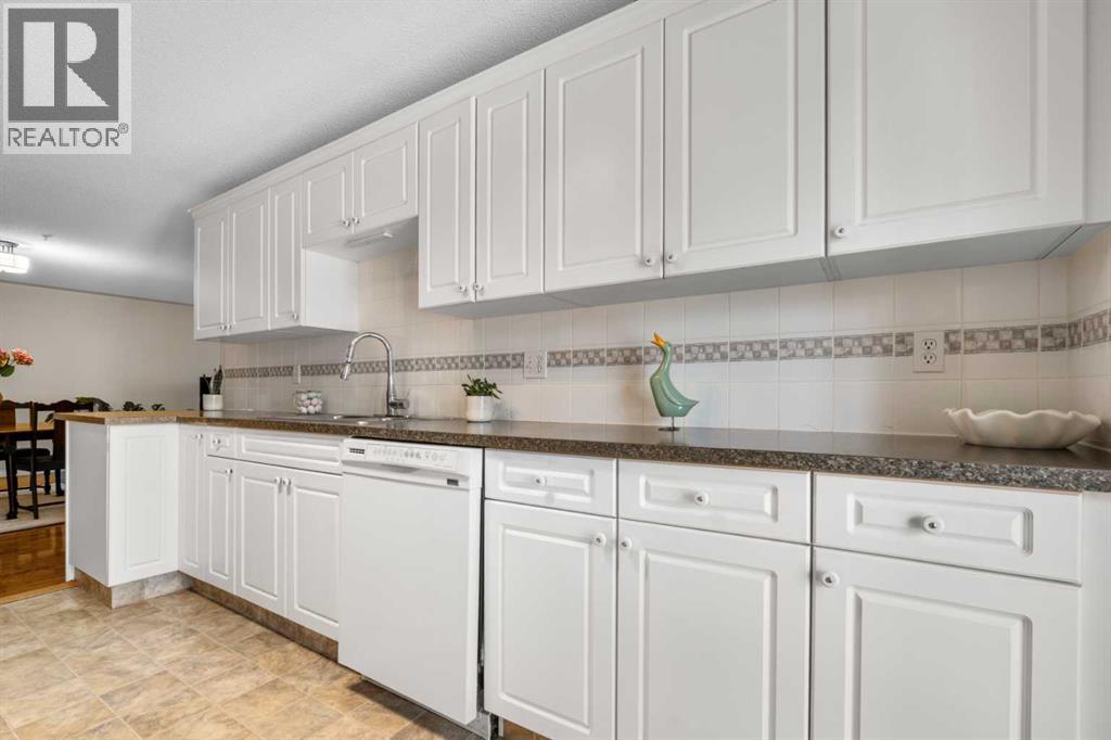 Single Family House for Sale in    Avenue NW Hillhurst Calgary 