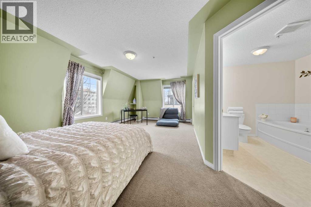 Single Family House for Sale in    Avenue NW Hillhurst Calgary 