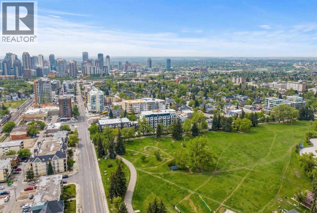 Single Family House for Sale in    Avenue NW Hillhurst Calgary 