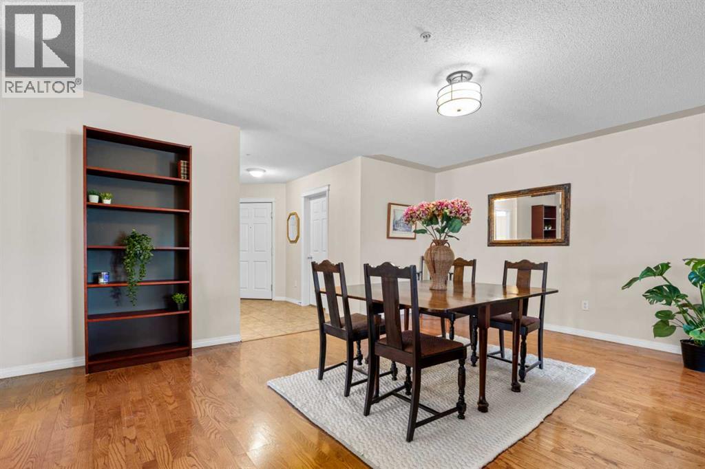 Single Family House for Sale in    Avenue NW Hillhurst Calgary 