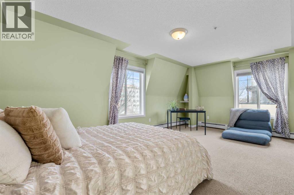 Single Family House for Sale in    Avenue NW Hillhurst Calgary 