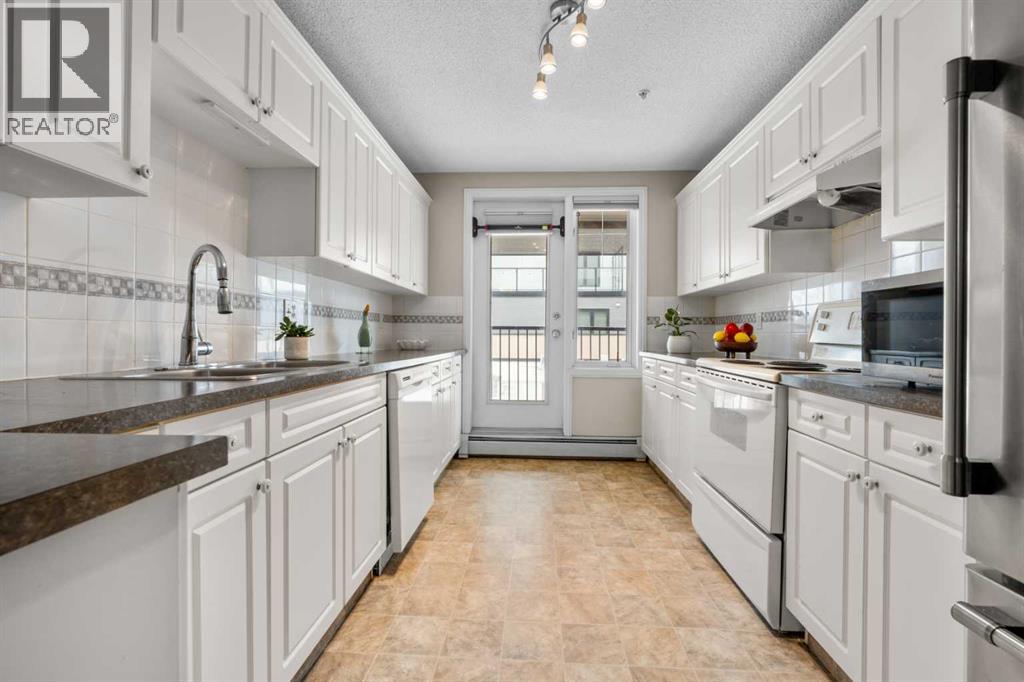 Single Family House for Sale in    Avenue NW Hillhurst Calgary 