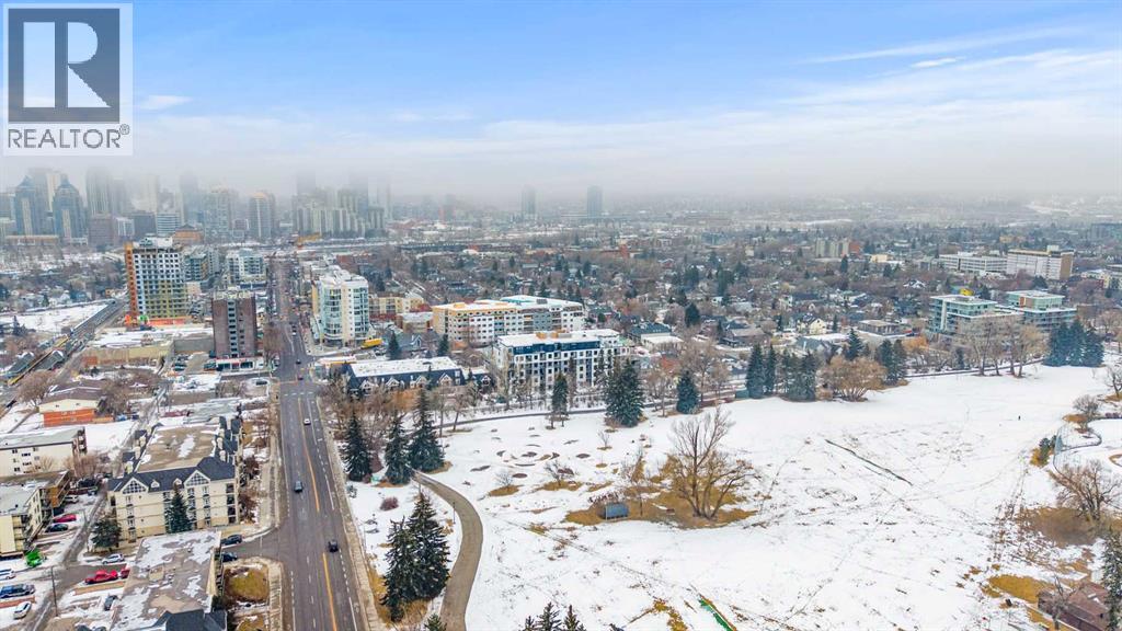 Single Family House for Sale in    Avenue NW Hillhurst Calgary 