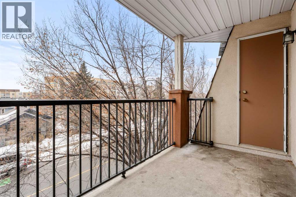 Single Family House for Sale in    Avenue NW Hillhurst Calgary 