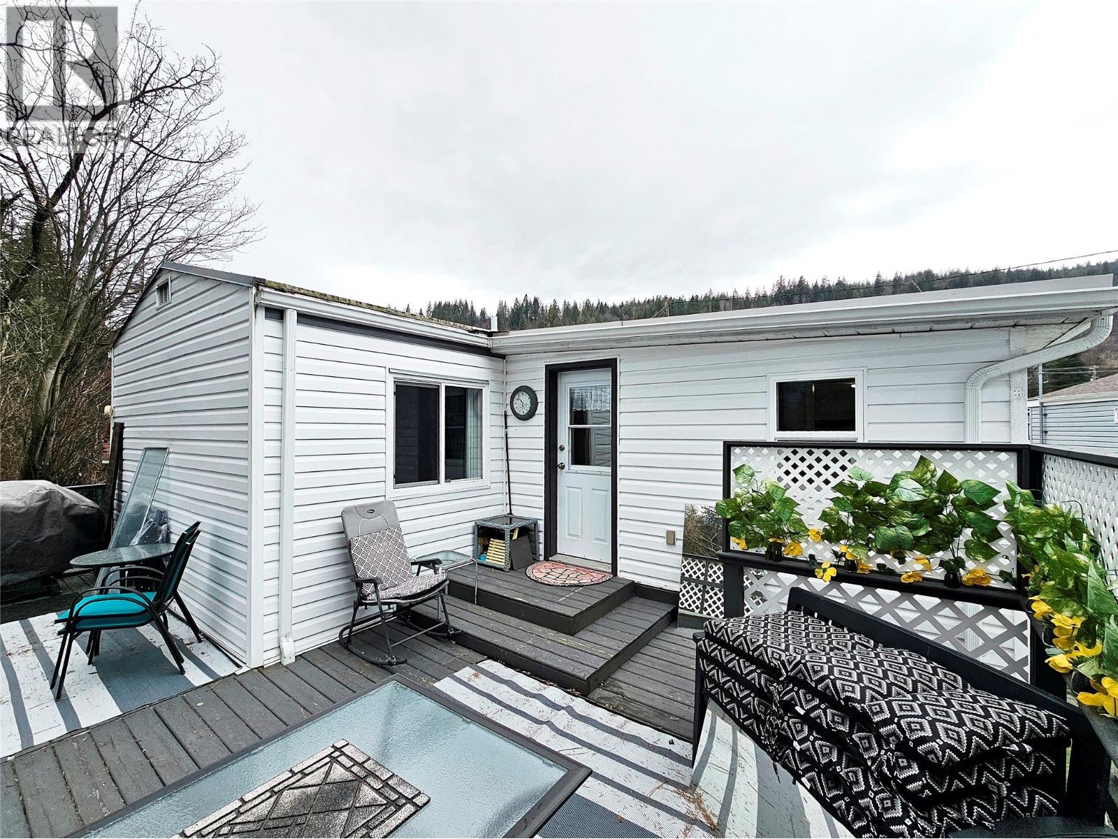 1601 COLUMBIA Avenue Unit# 9, Castlegar