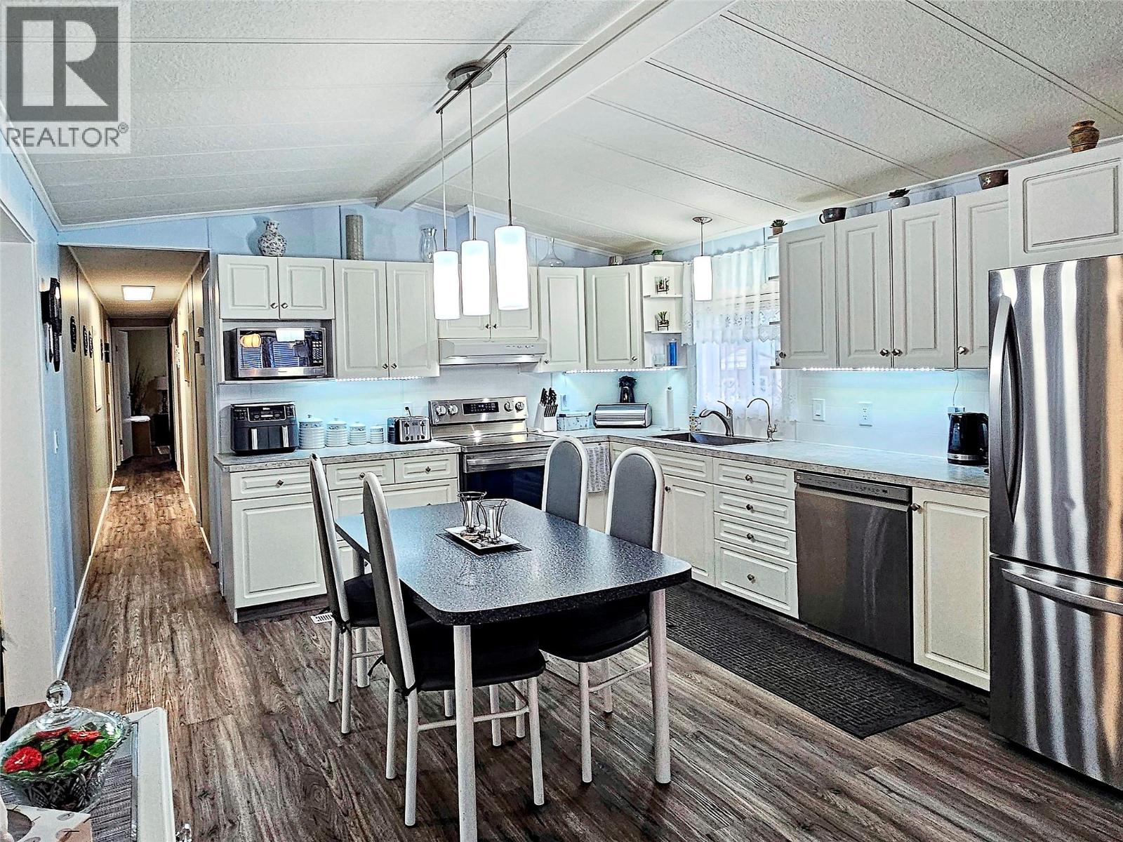 1601 COLUMBIA Avenue Unit# 9, Castlegar