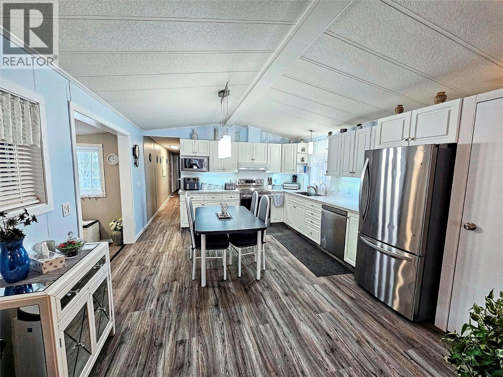 1601 COLUMBIA Avenue Unit# 9, Castlegar