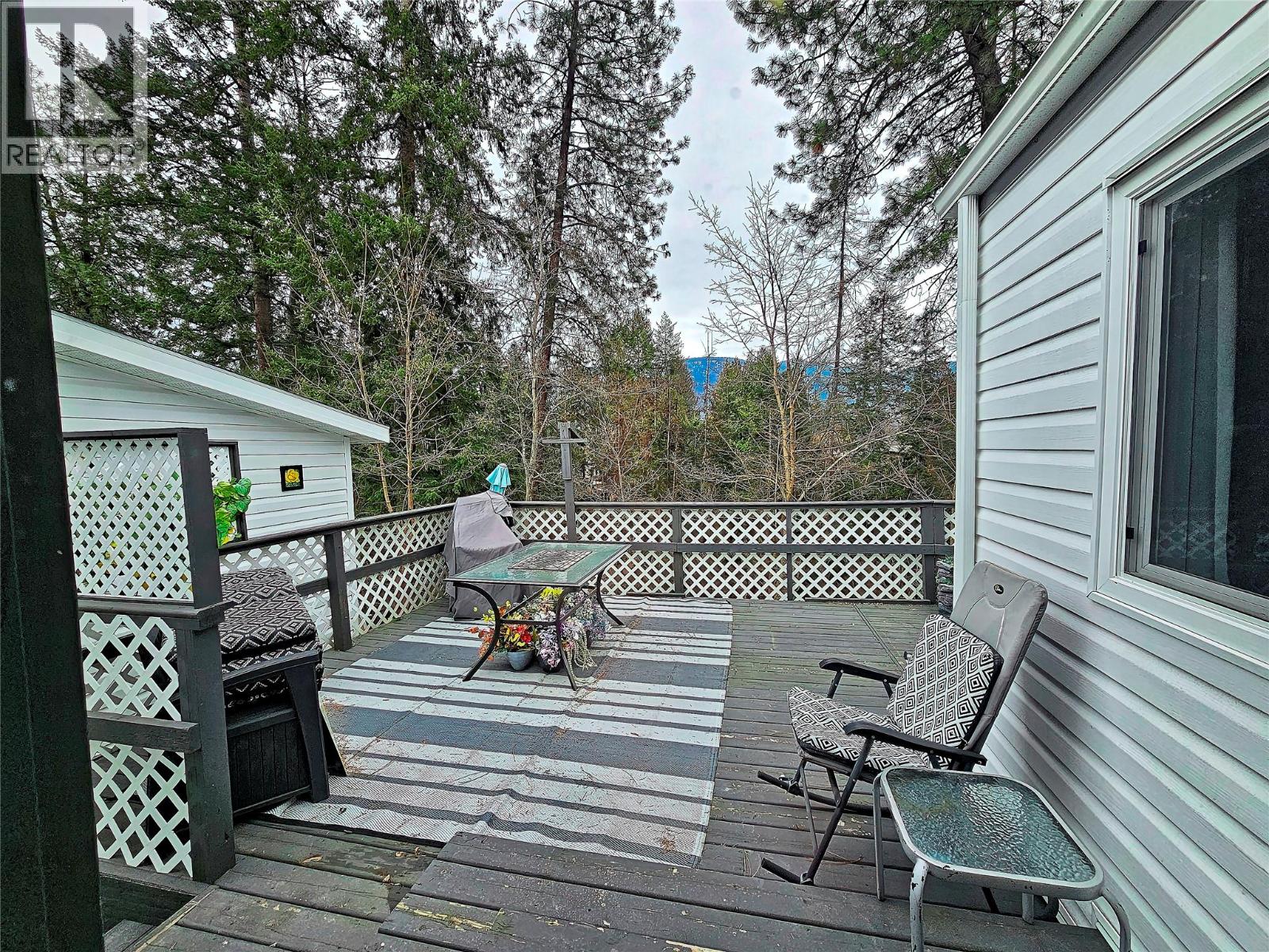 1601 COLUMBIA Avenue Unit# 9, Castlegar