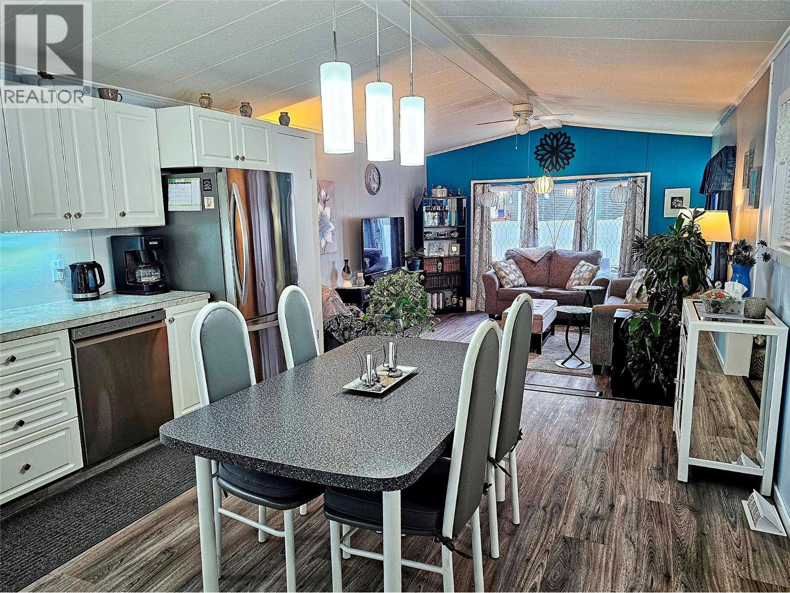 1601 COLUMBIA Avenue Unit# 9, Castlegar