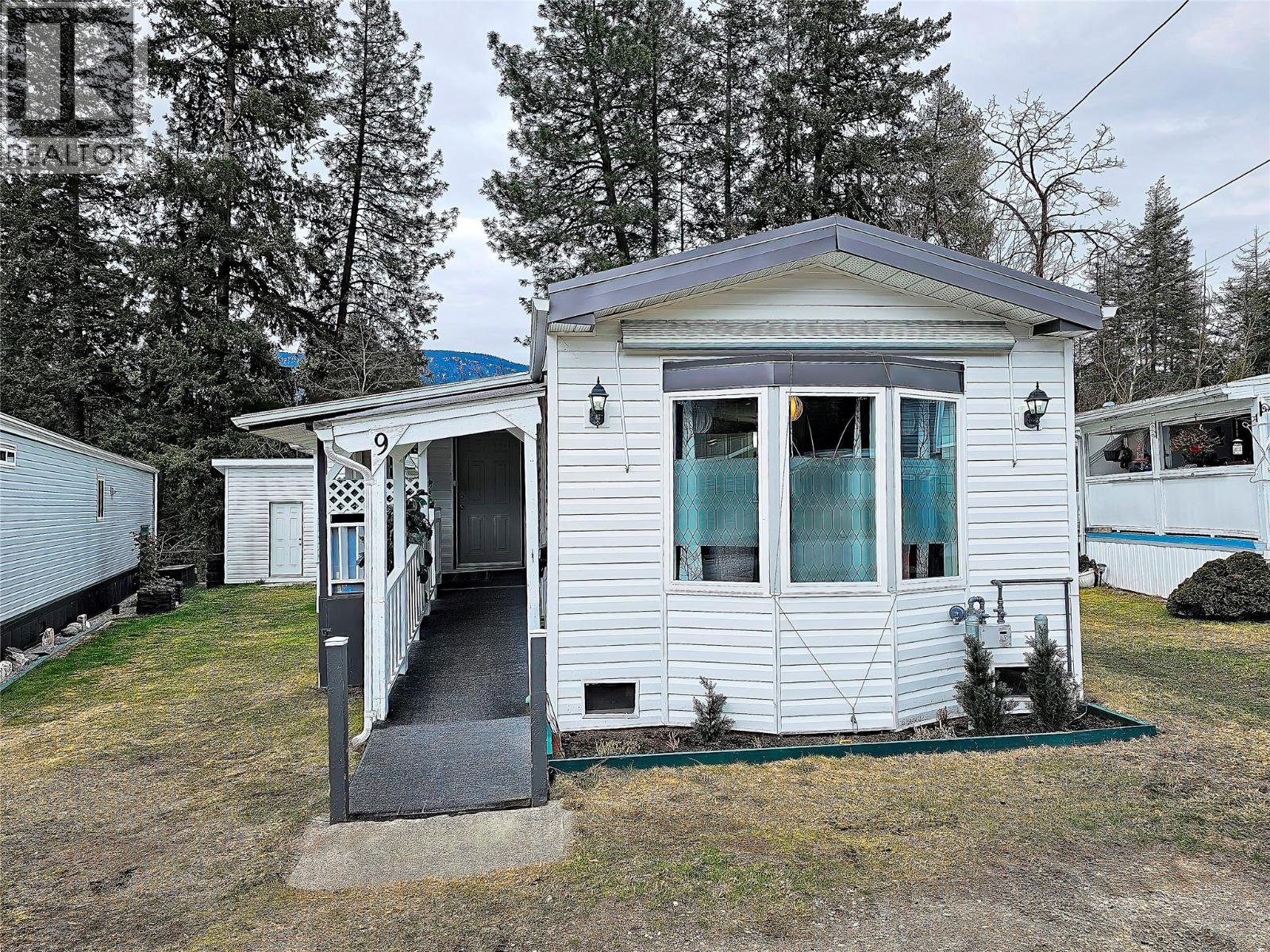 1601 COLUMBIA Avenue Unit# 9, Castlegar