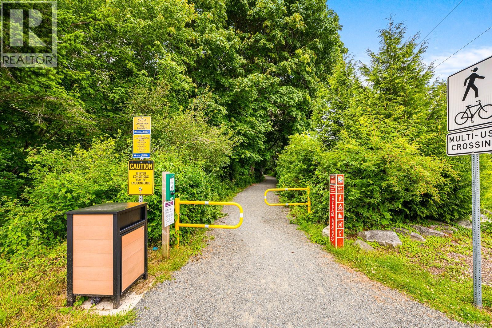 3508 ISLAND HWY S - 21