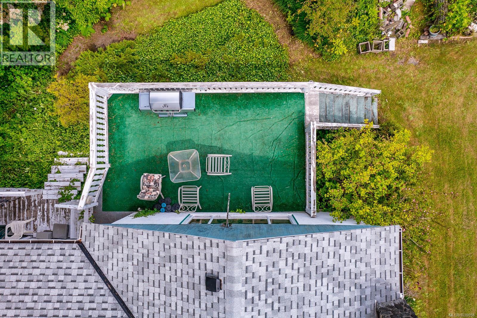 3508 ISLAND HWY S - 37