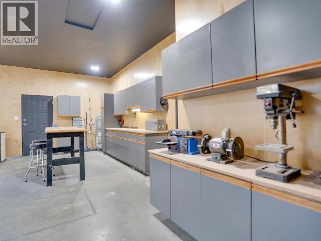 7160 KEMANO STREET, Powell River