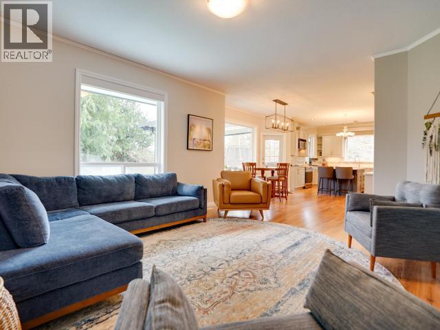 7160 KEMANO STREET, Powell River