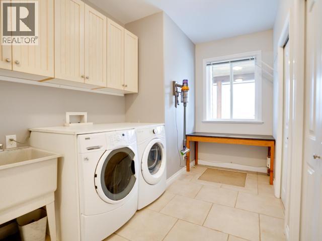 7160 KEMANO STREET, Powell River