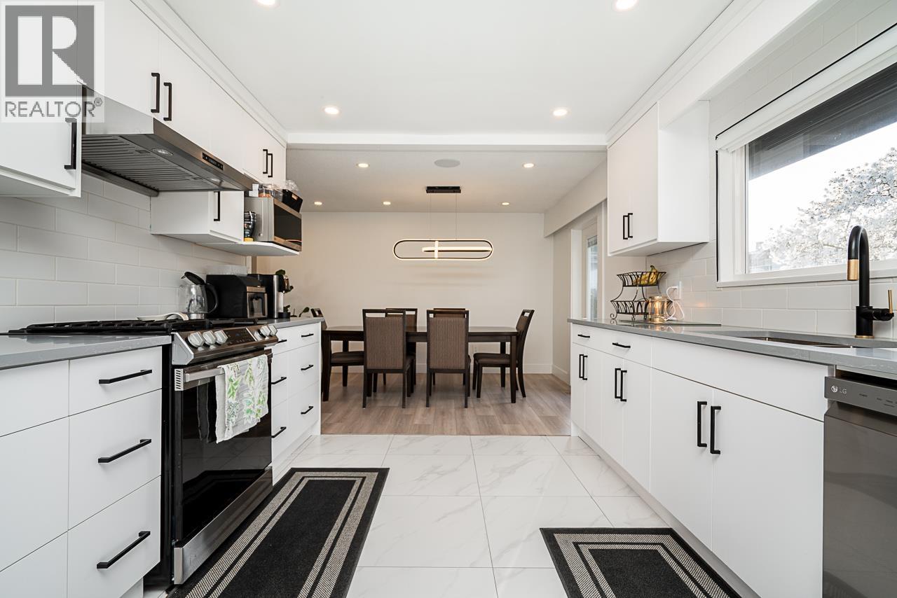 615 ALLISON PLACE, New Westminster