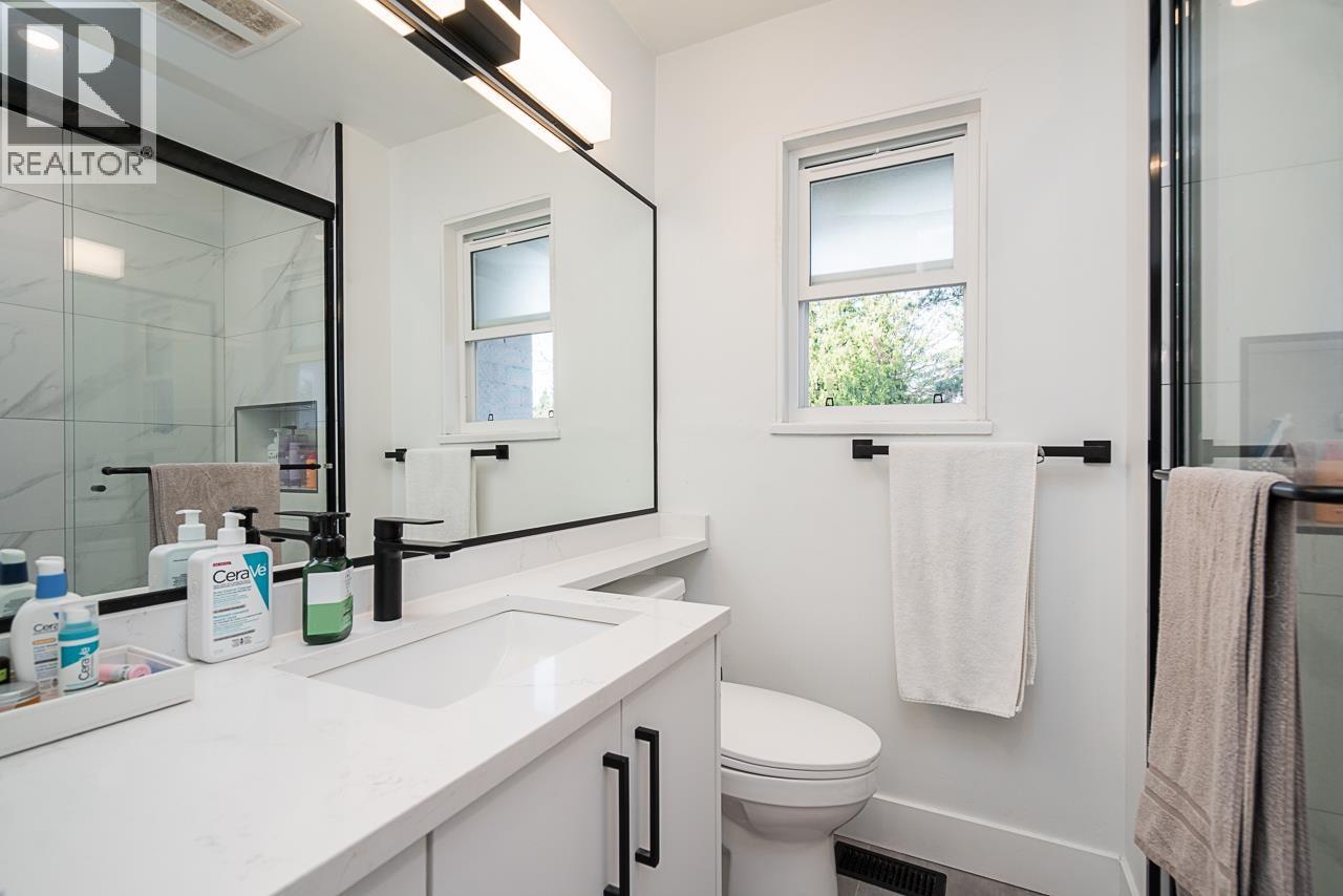 615 ALLISON PLACE, New Westminster