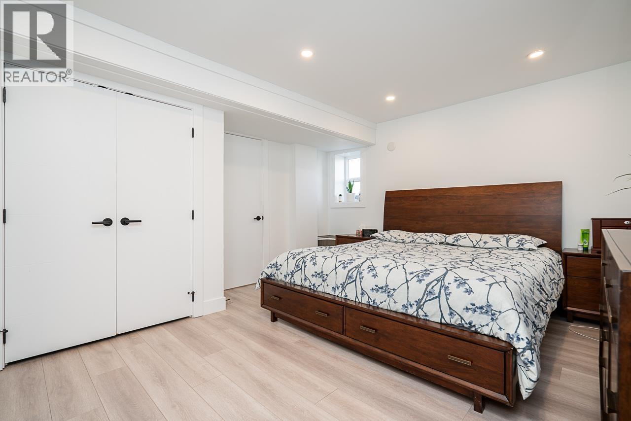 615 ALLISON PLACE, New Westminster