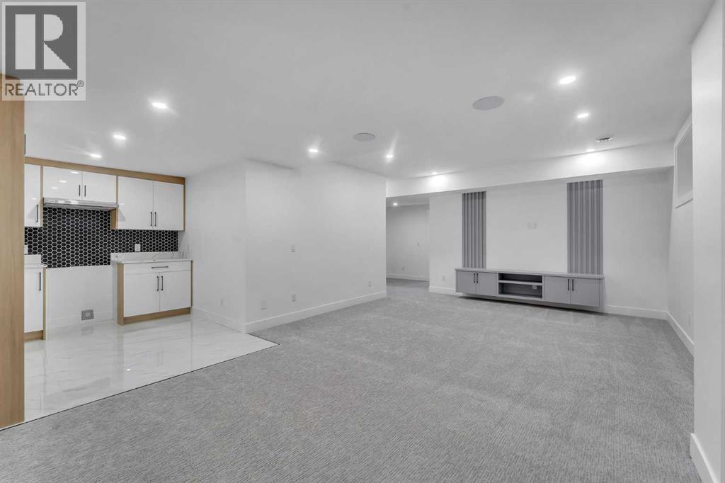 
          139 South Shore Road
            <br/>
            <span>Chestermere</span>
            , 
            <span>AB</span>
             <span>T1X3G2</span>
         - Photo 40