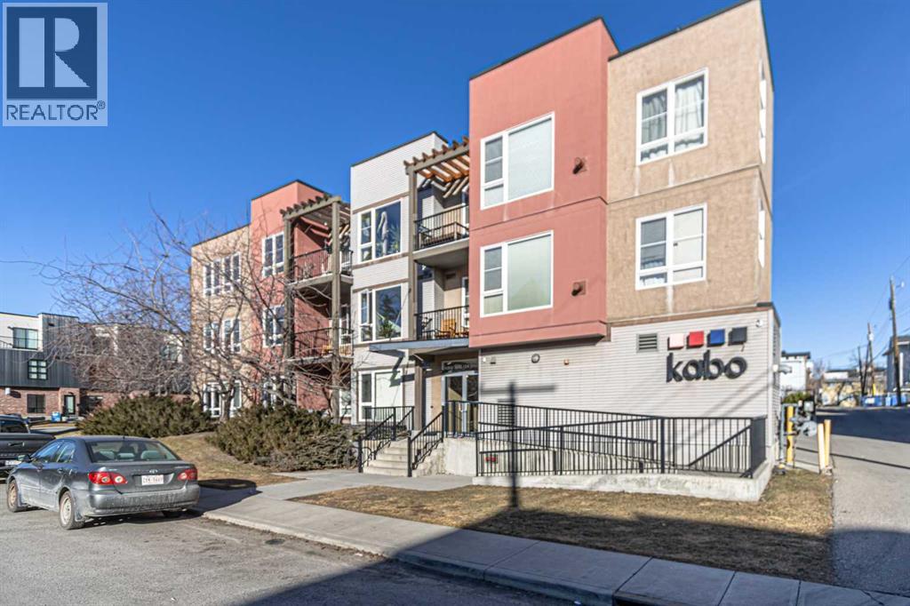 118, 3600 15A Street SW, Calgary, Alberta