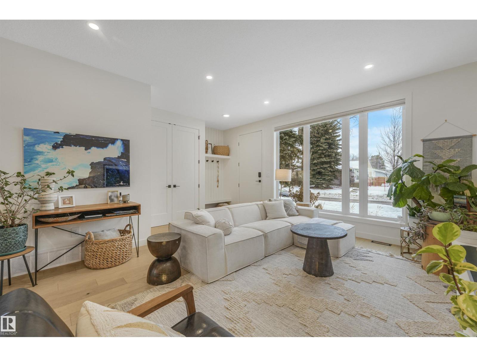 
          8634 79 Street NW
            <br/>
            <span>Edmonton</span>
            , 
            <span>AB</span>
             <span>T6C2P5</span>
         - Photo 10