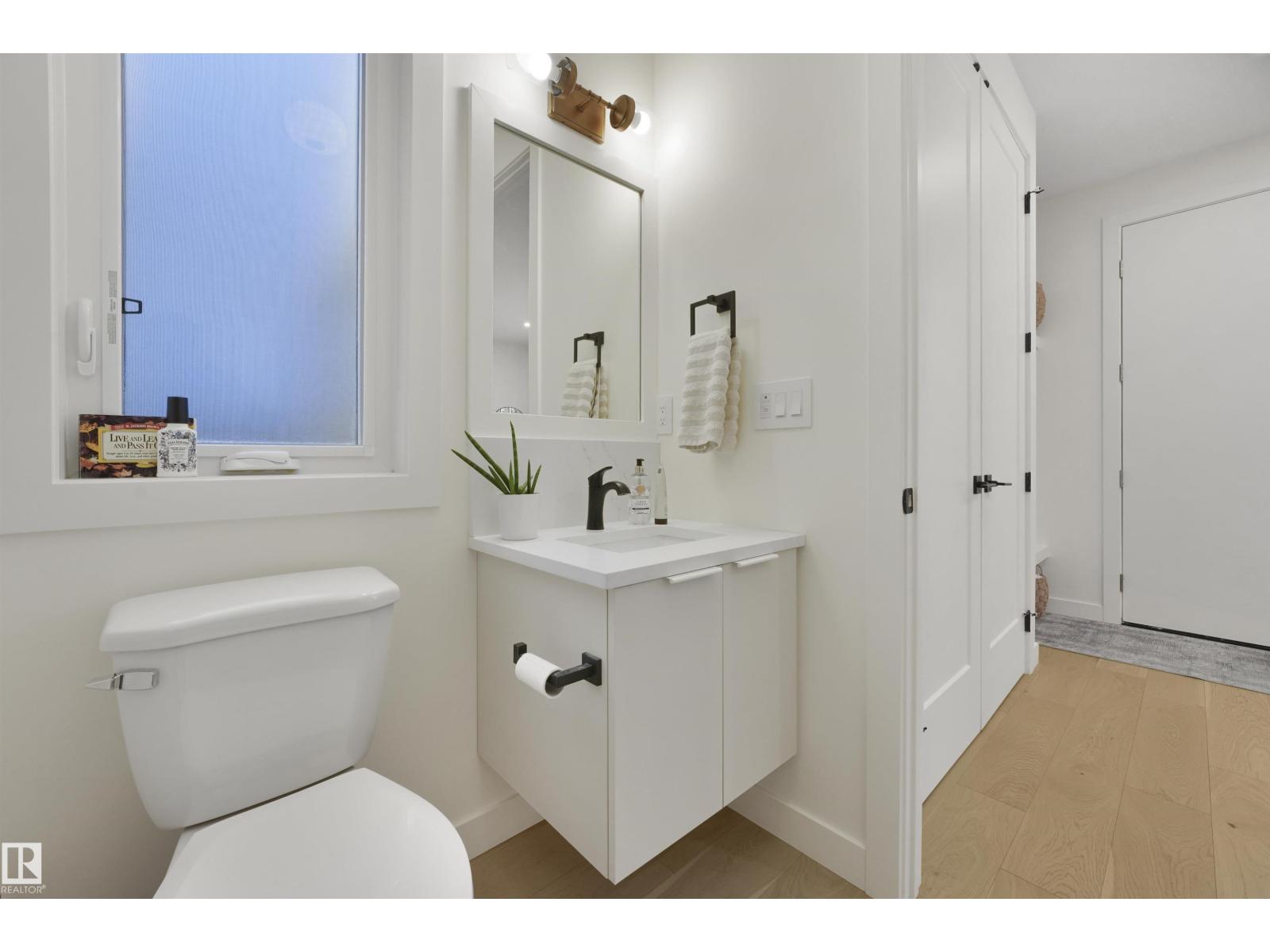 
          8634 79 Street NW
            <br/>
            <span>Edmonton</span>
            , 
            <span>AB</span>
             <span>T6C2P5</span>
         - Photo 6