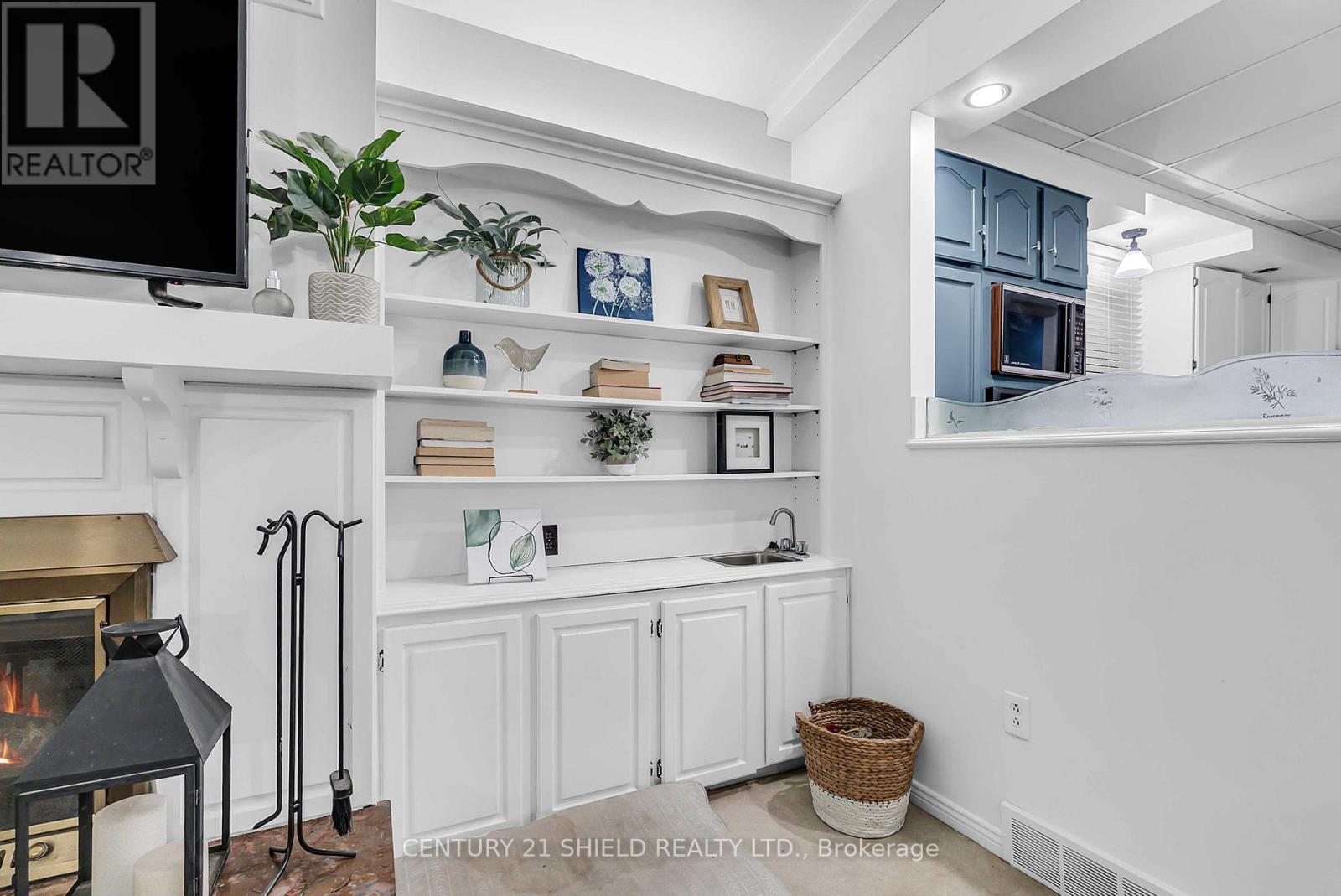 wet bar